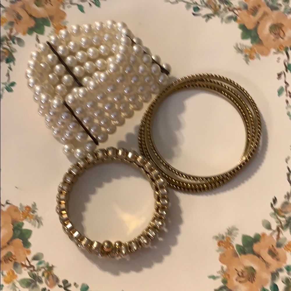 Set of 3 Gold and Pearls Fashion Bracelets